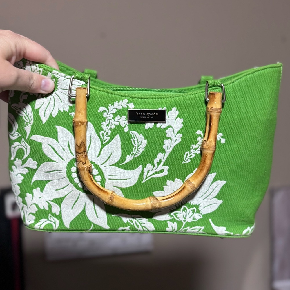 Kate Spade Green and White Floral Tote w rhinestones & Bamboo Handles - EUC Rare - Picture 2 of 16
